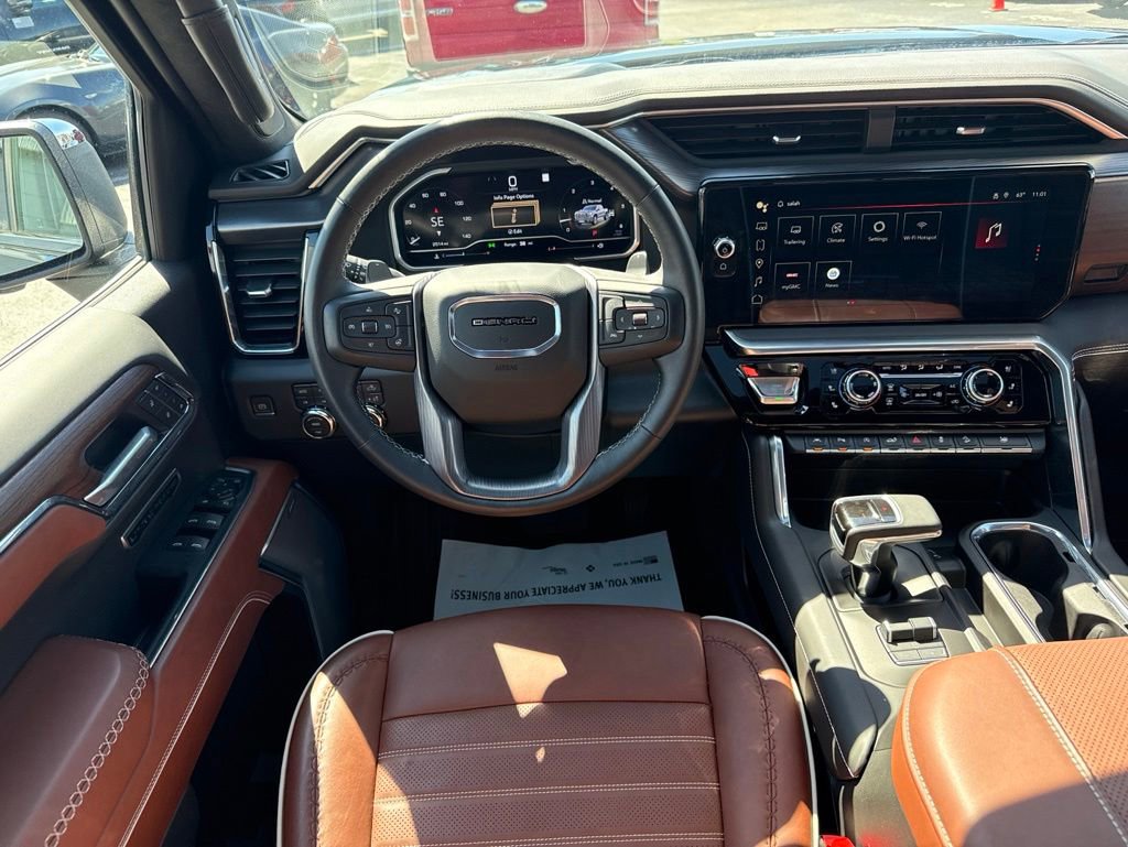 Used 2023 GMC Sierra 1500 Denali Ultimate AWD/4WD image 8