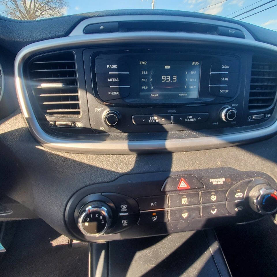 Used 2016 Kia Sorento AWD image 21