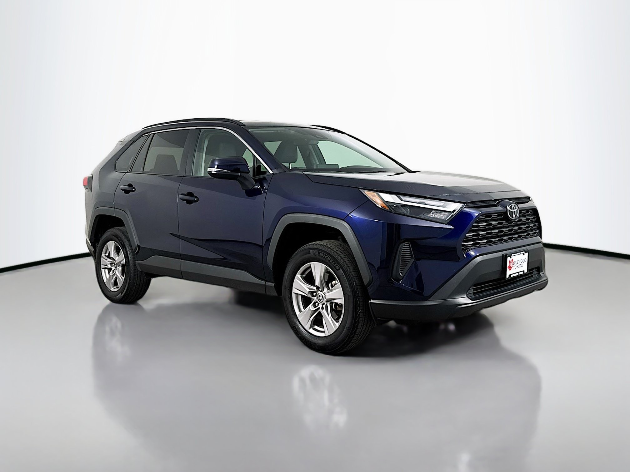 Certified 2025 Toyota RAV4 XLE AWD/4WD image 1