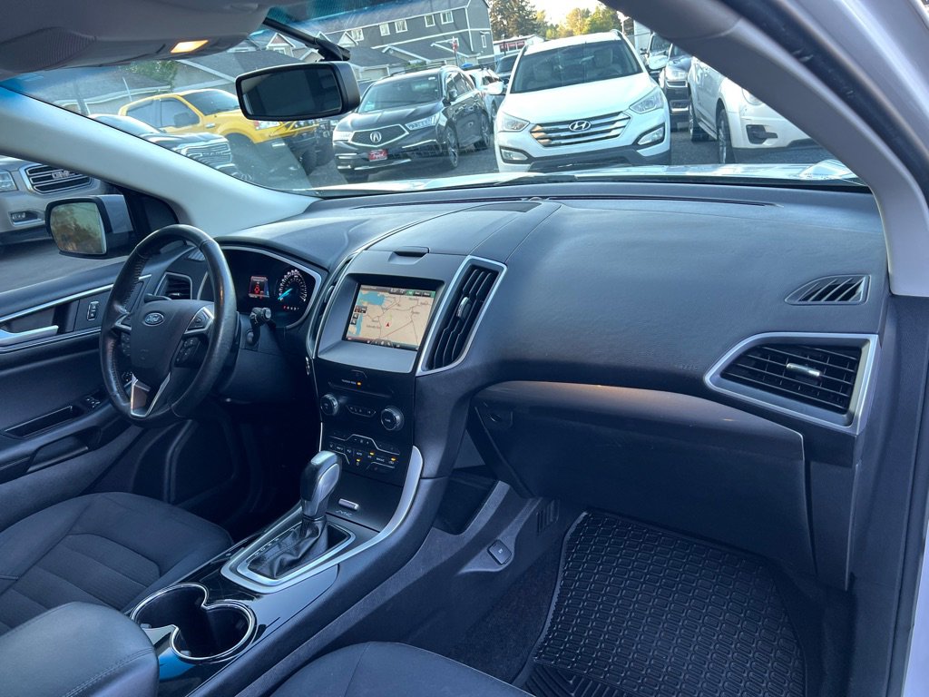 Used 2015 Ford Edge SEL w/ Equipment Group 201A AWD/4WD image 17