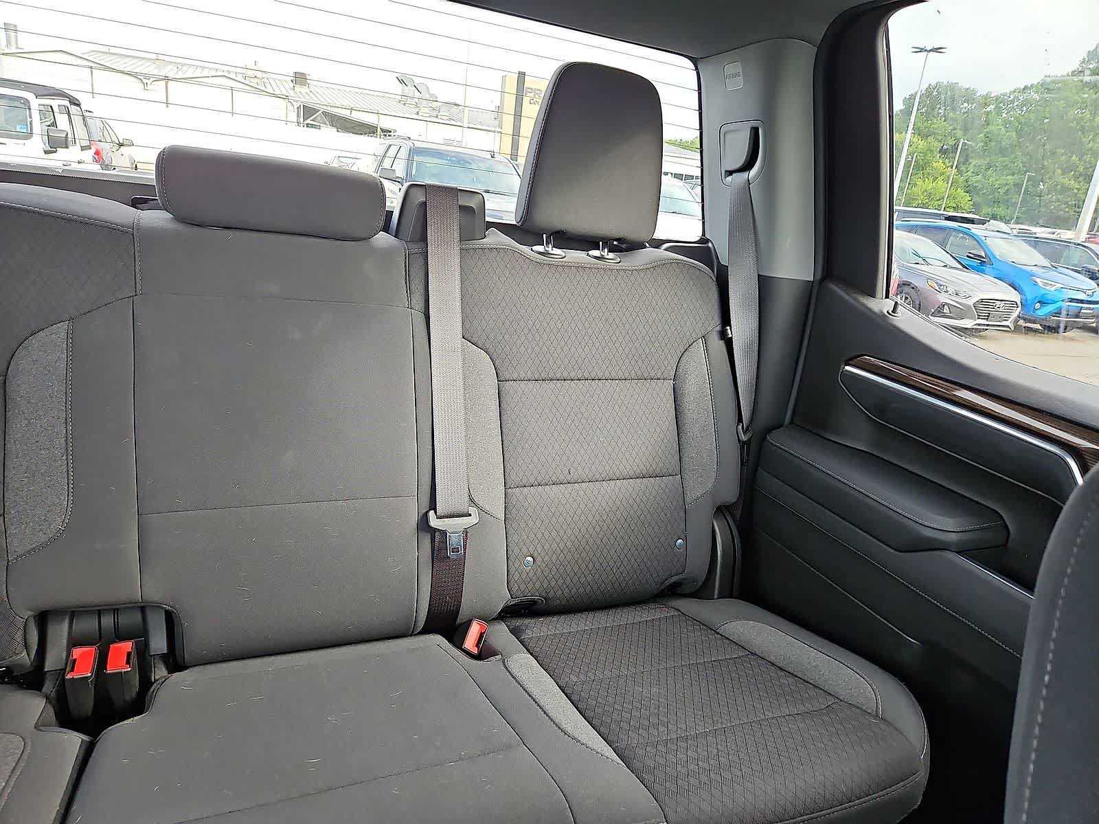 Used 2023 Chevrolet Silverado 1500 LT AWD/4WD image 15