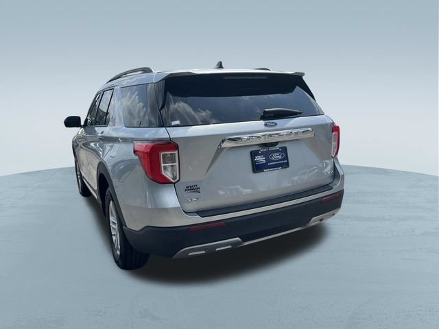 Used 2023 Ford Explorer XLT w/ Equipment Group 202A AWD/4WD image 6