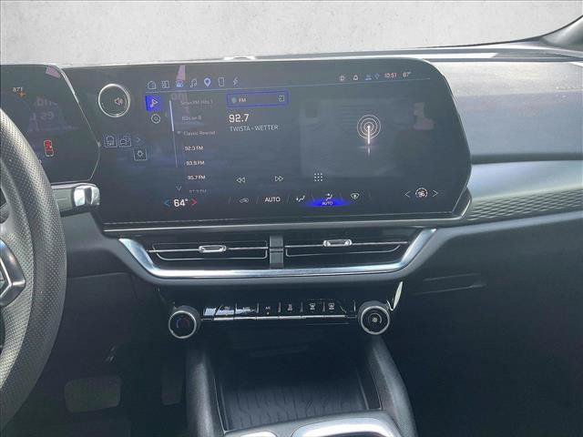 Used 2025 Chevrolet Equinox EV LT FWD image 8