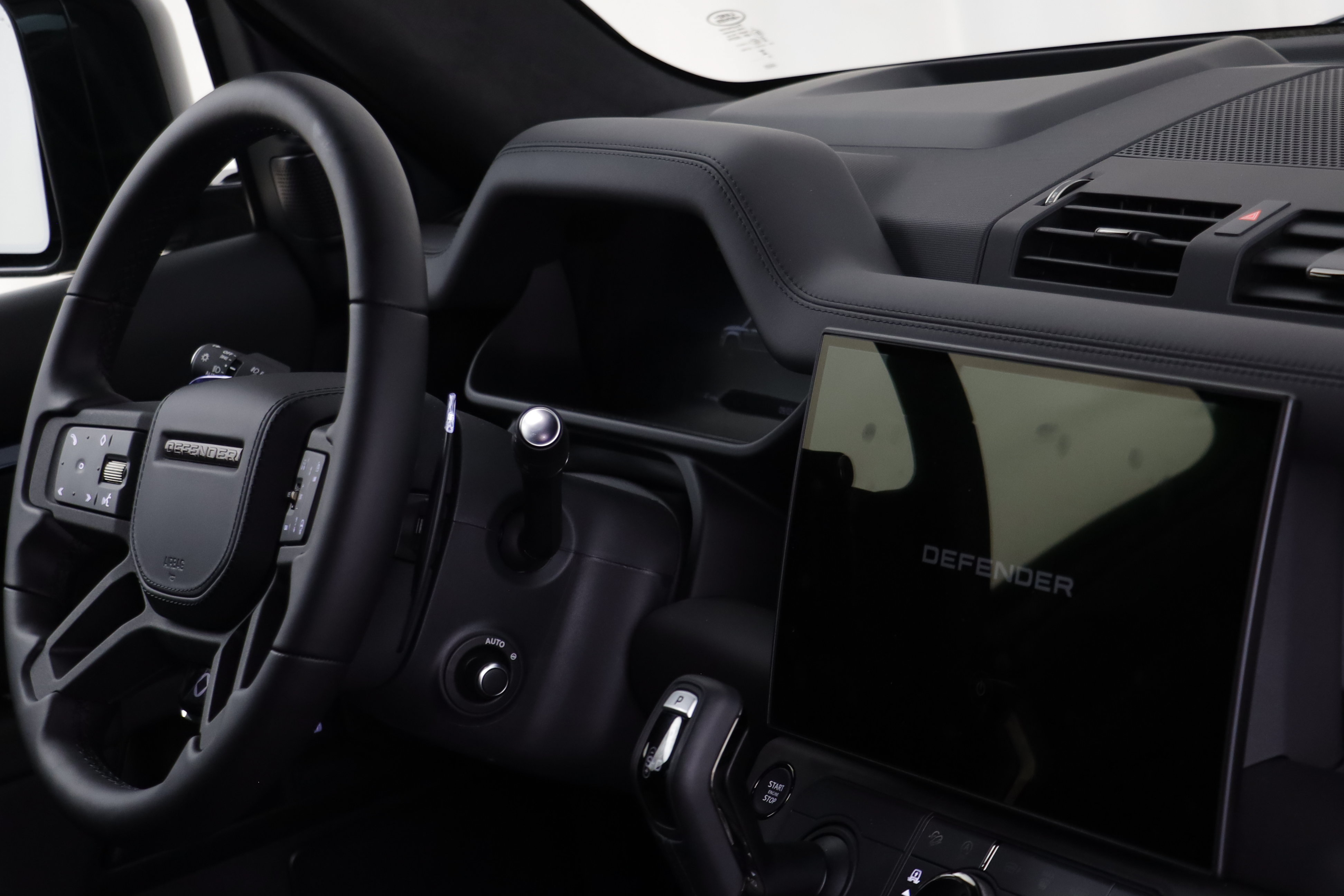 New 2026 Land Rover Defender 110 OCTA AWD/4WD image 23
