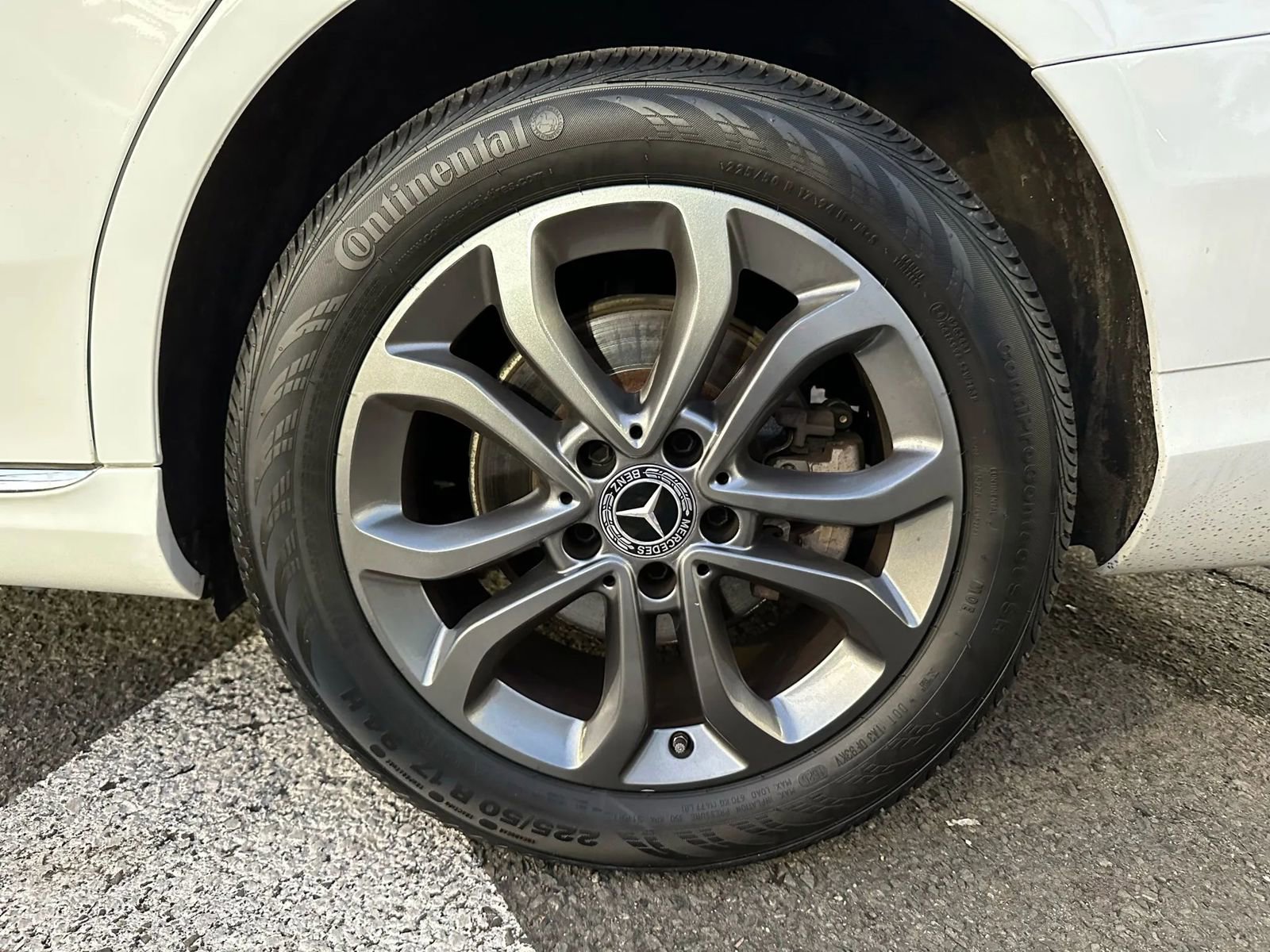 Used 2018 Mercedes-Benz C 300 4MATIC Sedan image 31