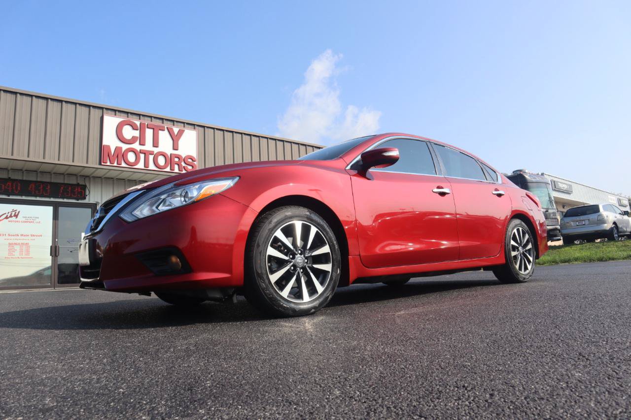 Used 2016 Nissan Altima 2.5 SL w/ Moonroof Package FWD image 16