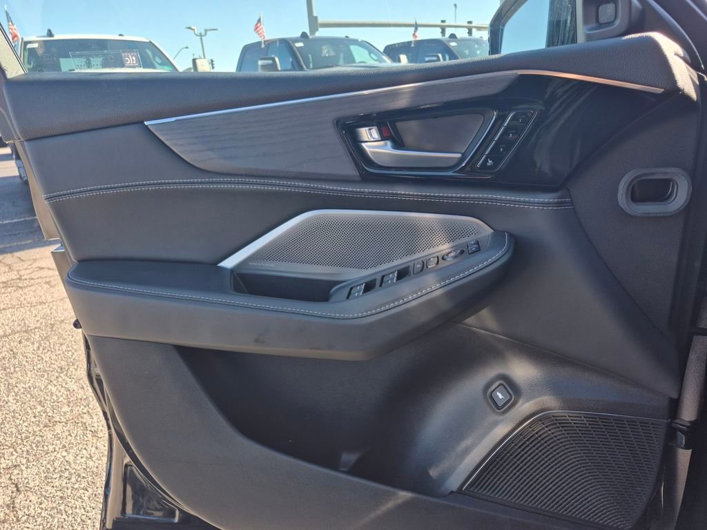 Used 2025 Acura MDX w/ Advance Package image 17