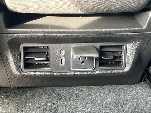 New 2026 GMC Sierra 1500 Elevation image 13