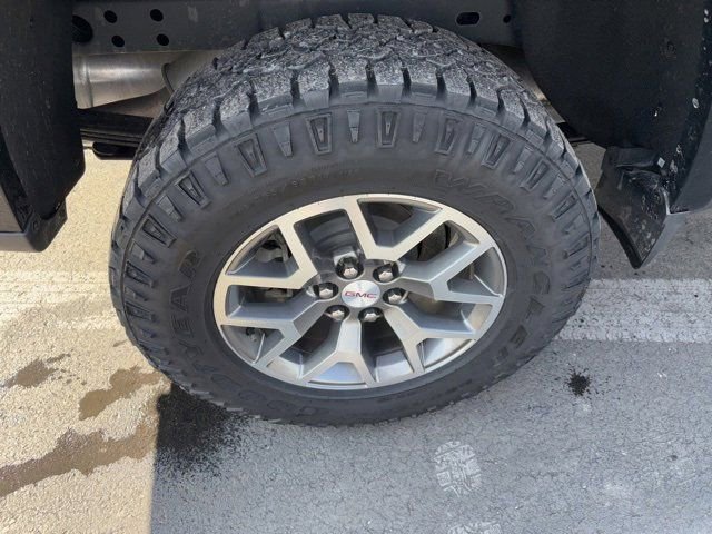 Used 2021 GMC Canyon AT4 w/ Driver Alert Package image 4