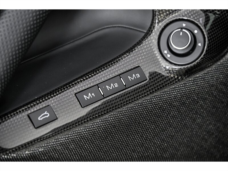 Used 2019 Ferrari 812 Superfast RWD image 18