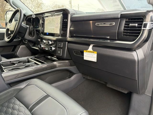 New 2026 Ford F250 Lariat w/ Black Appearance Package image 28