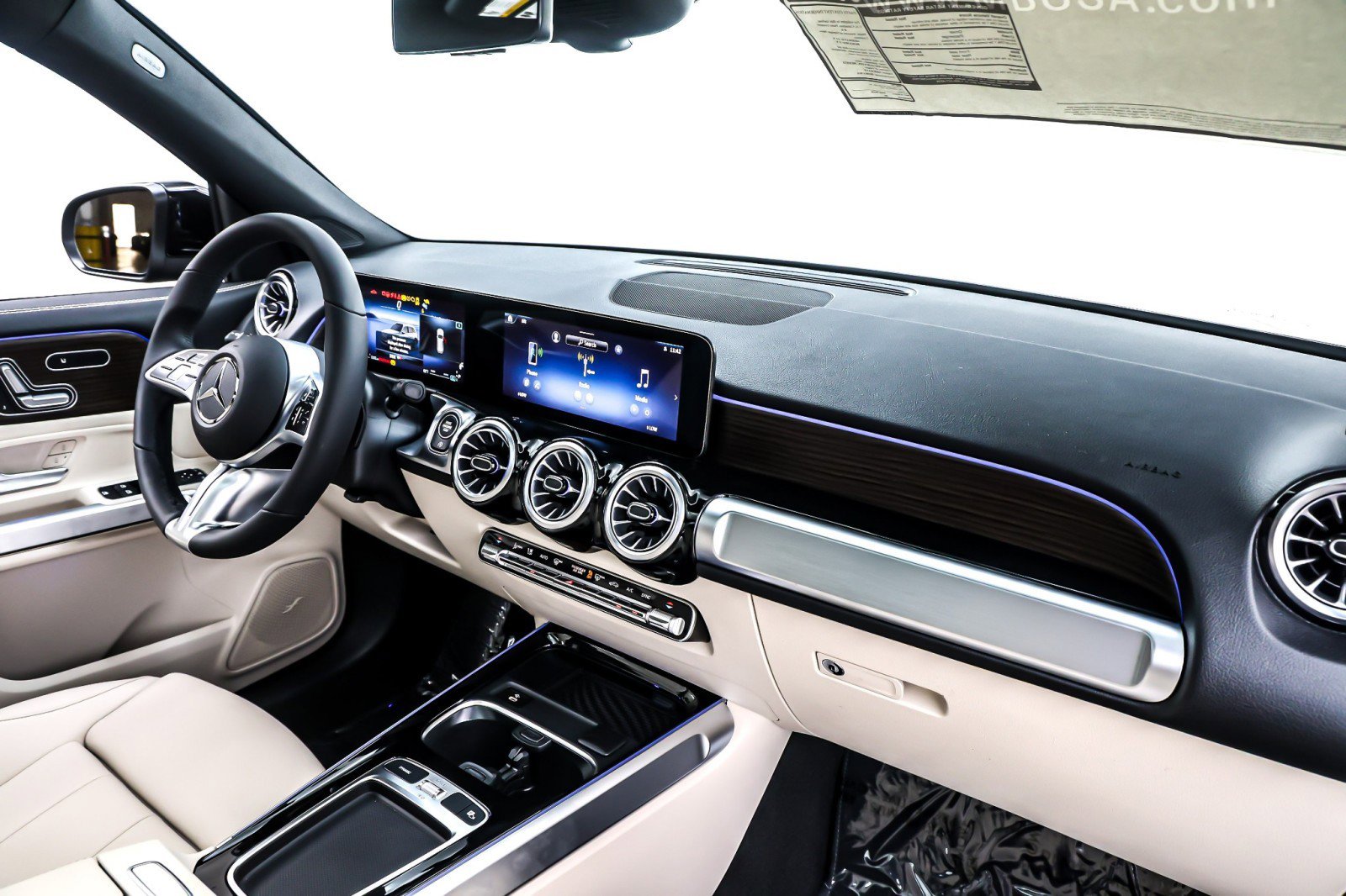 New 2026 Mercedes-Benz GLB 250 image 5