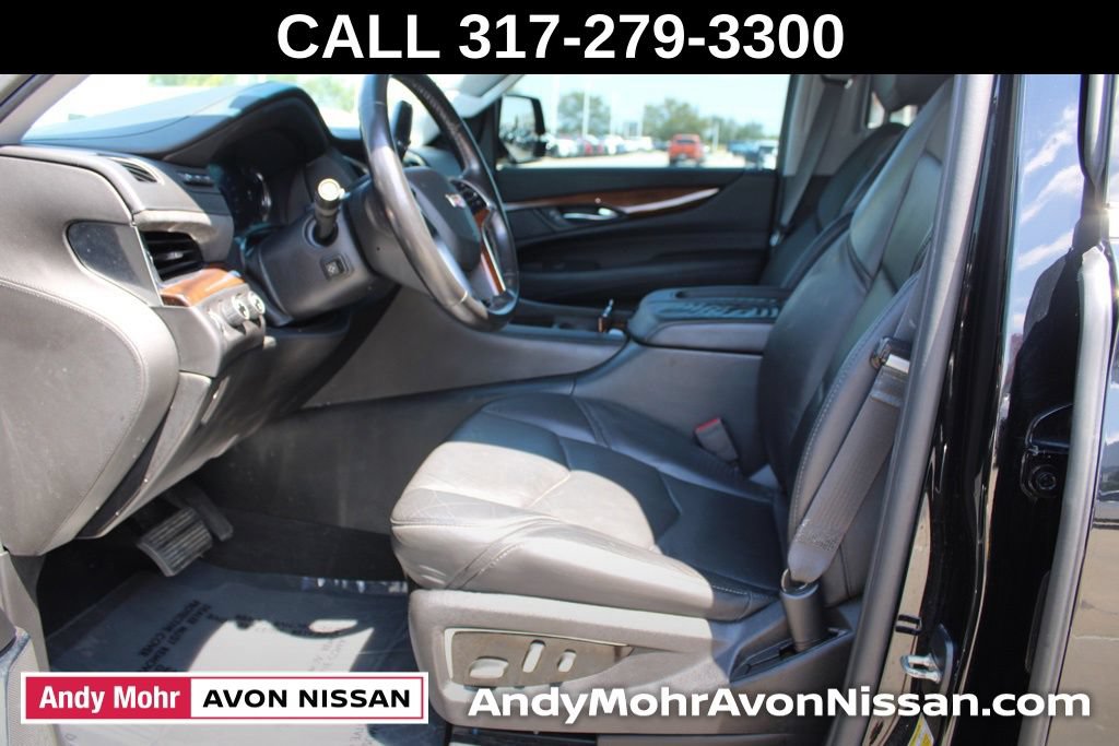 Used 2017 Cadillac Escalade Premium Luxury w/ LPO, Radiant Package AWD/4WD image 16