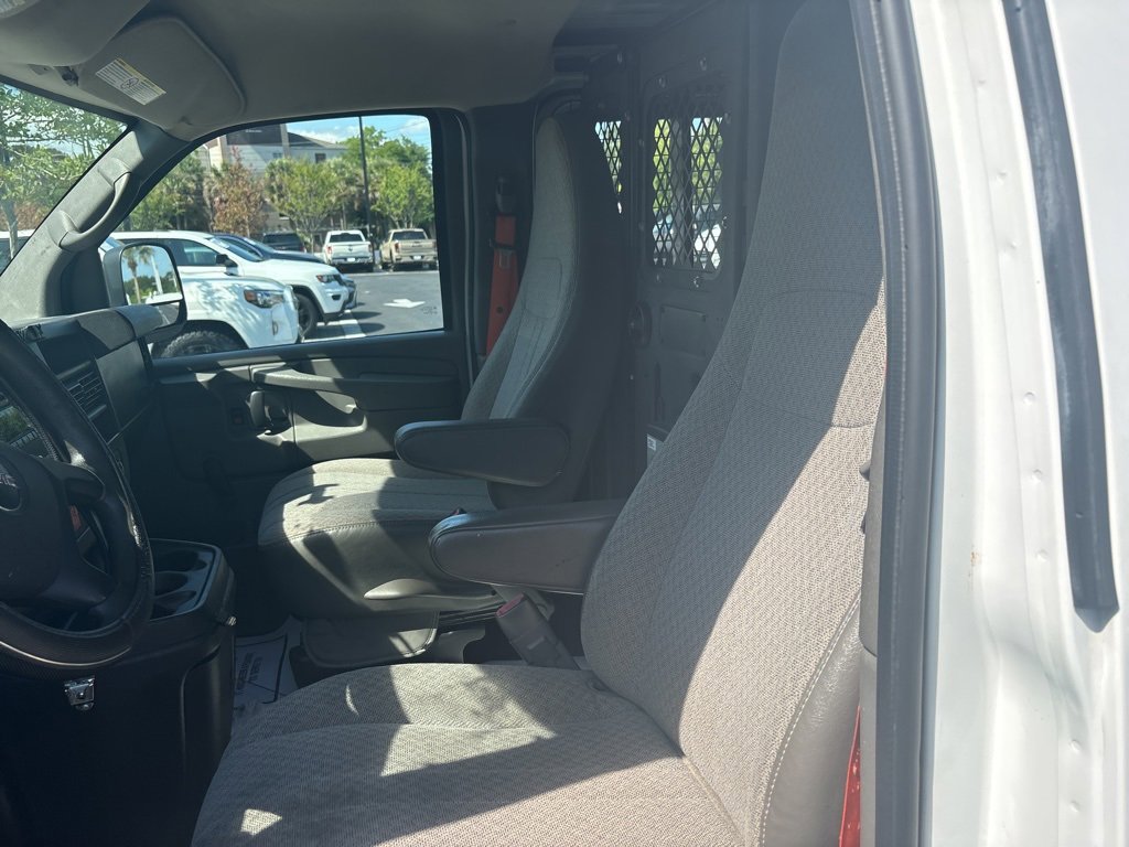 Used 2013 GMC Savana 2500 w/ Cold Climate Package image 18