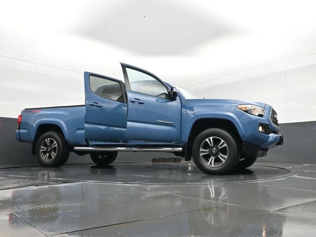 Used 2019 Toyota Tacoma TRD Sport image 29