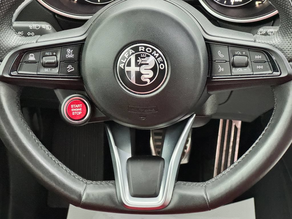 Used 2023 Alfa Romeo Stelvio Veloce AWD/4WD image 21