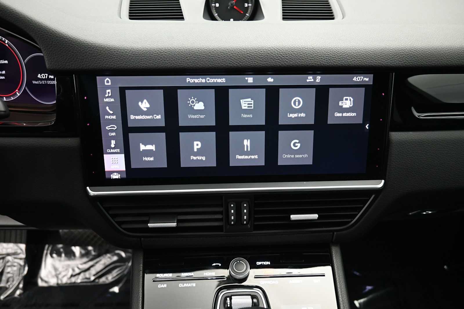 Certified 2021 Porsche Cayenne AWD/4WD image 12