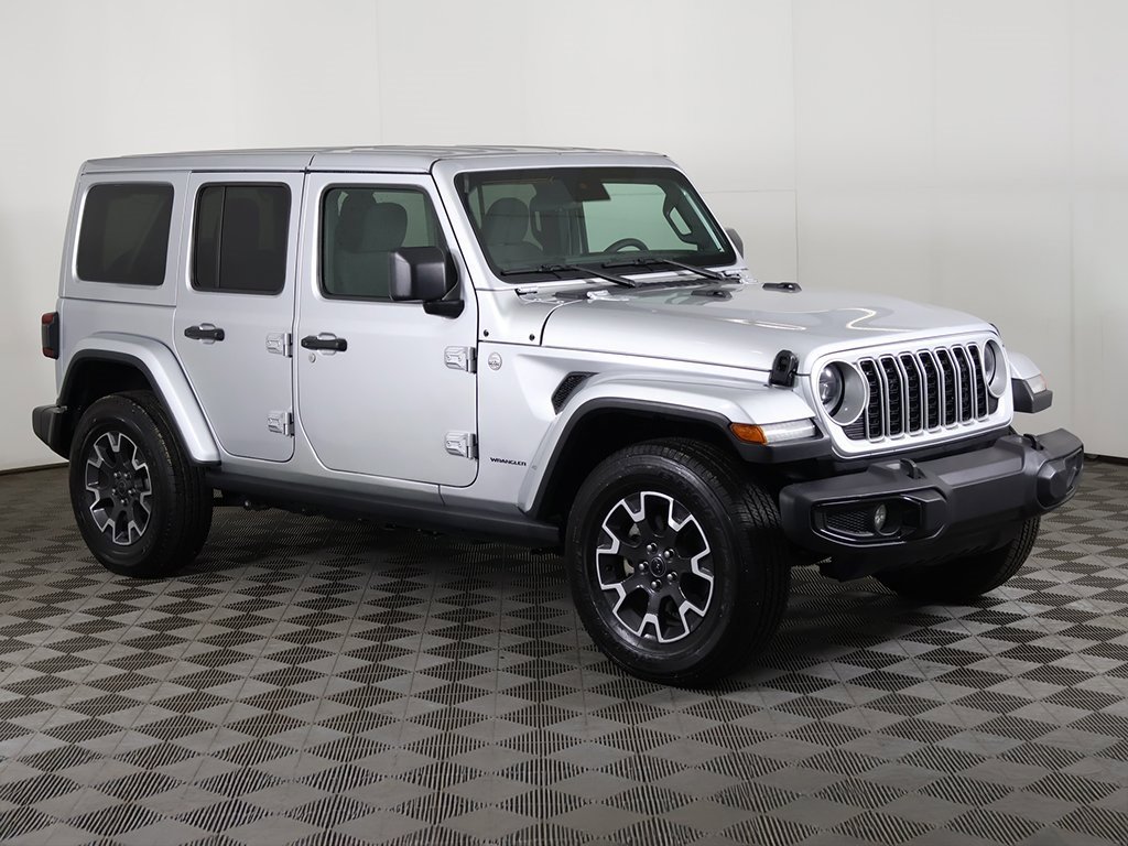 Used 2024 Jeep Wrangler Sahara image 2