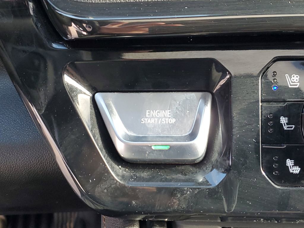 Used 2025 GMC Sierra 2500 AT4 image 32