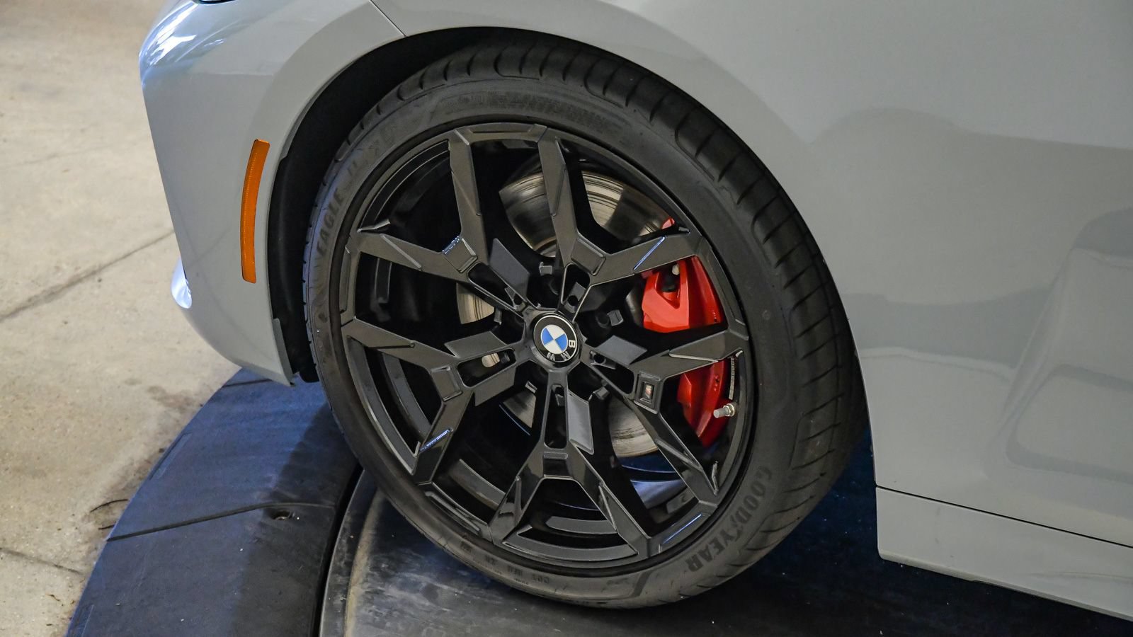 Used 2026 BMW 430i Coupe w/ M Sport Package RWD image 10