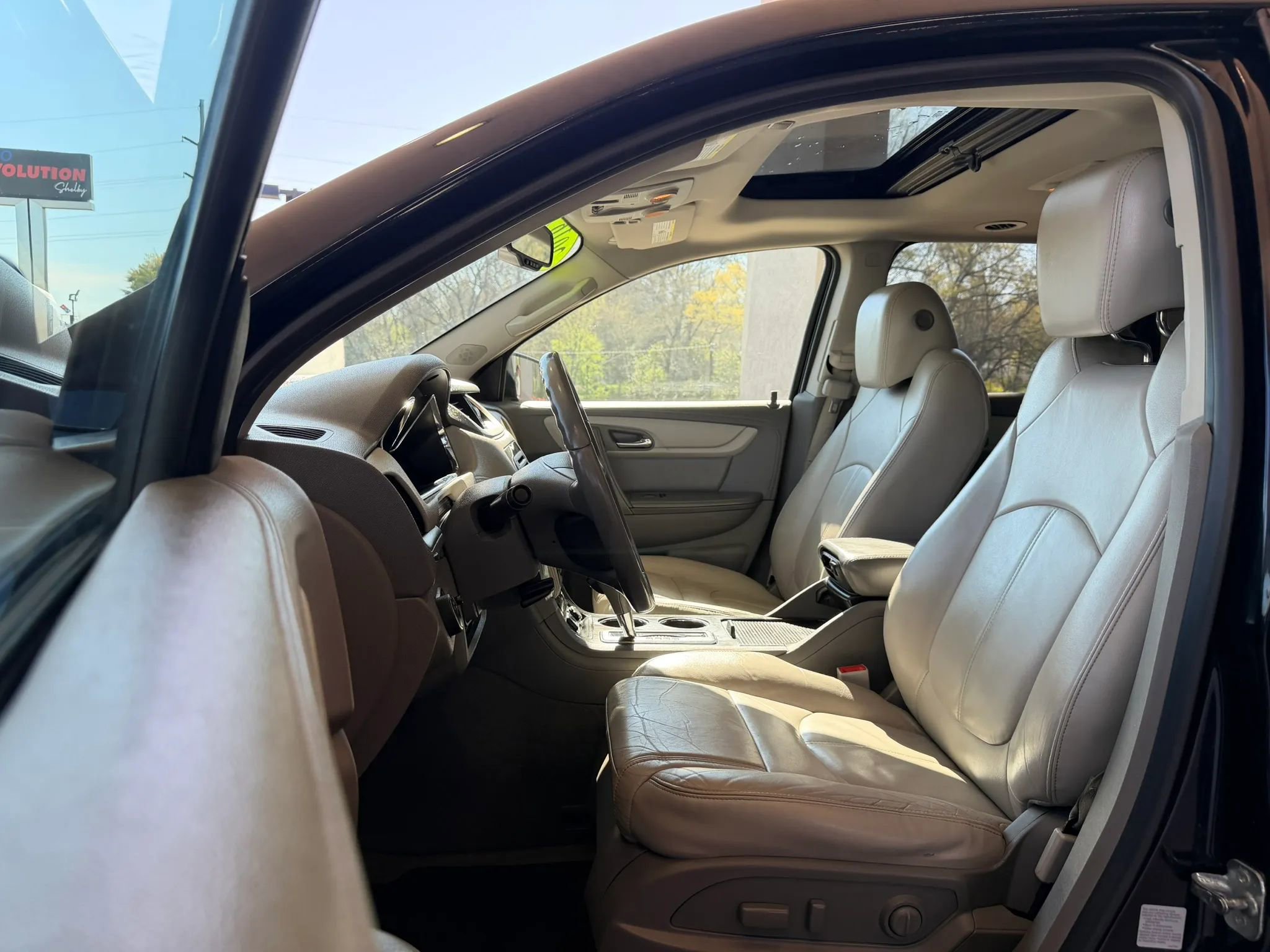 Used 2016 Chevrolet Traverse LT image 10