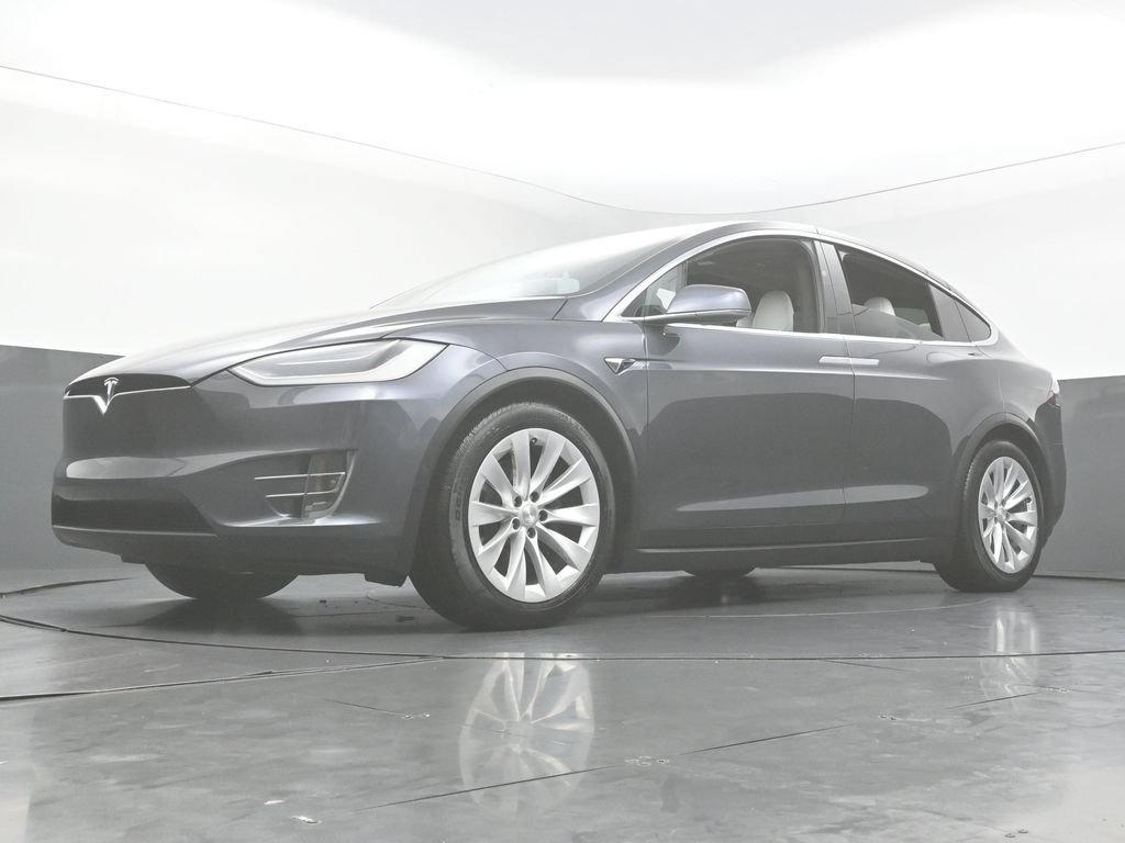 Used 2017 Tesla Model X 75D AWD/4WD image 49