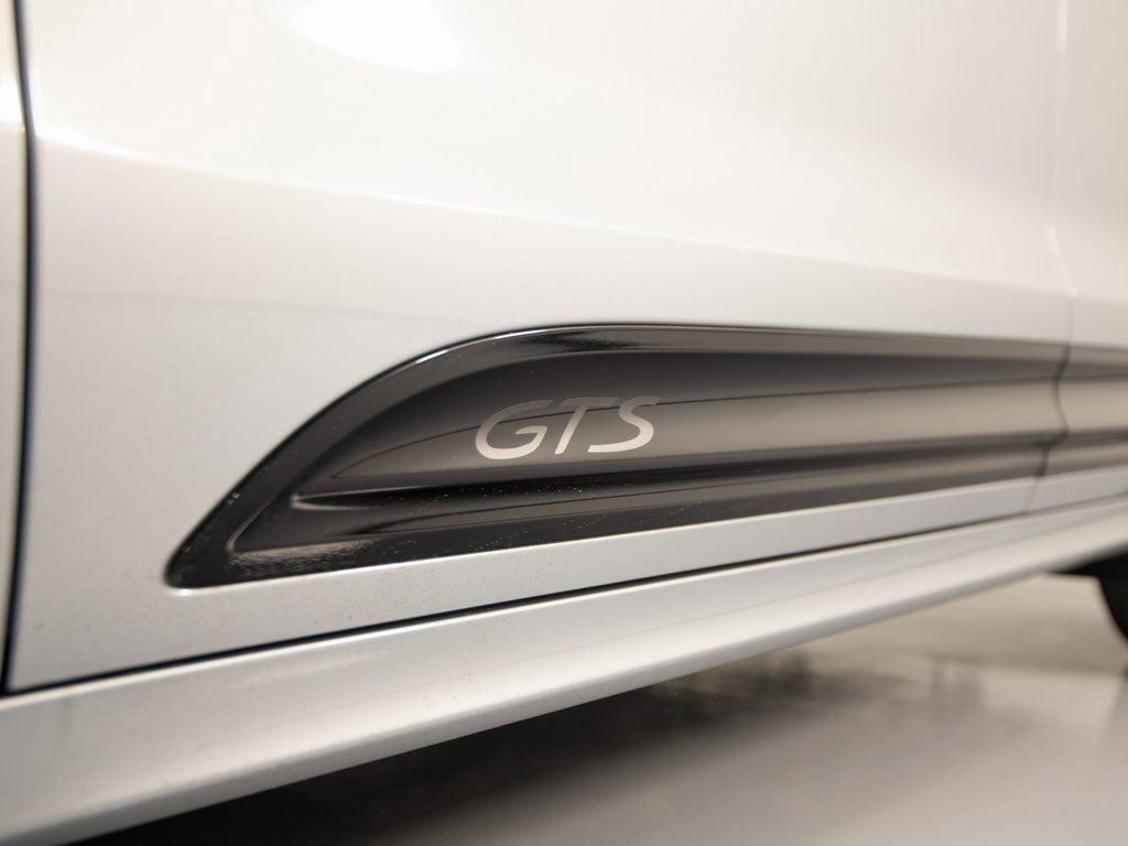 New 2026 Porsche Macan GTS image 37