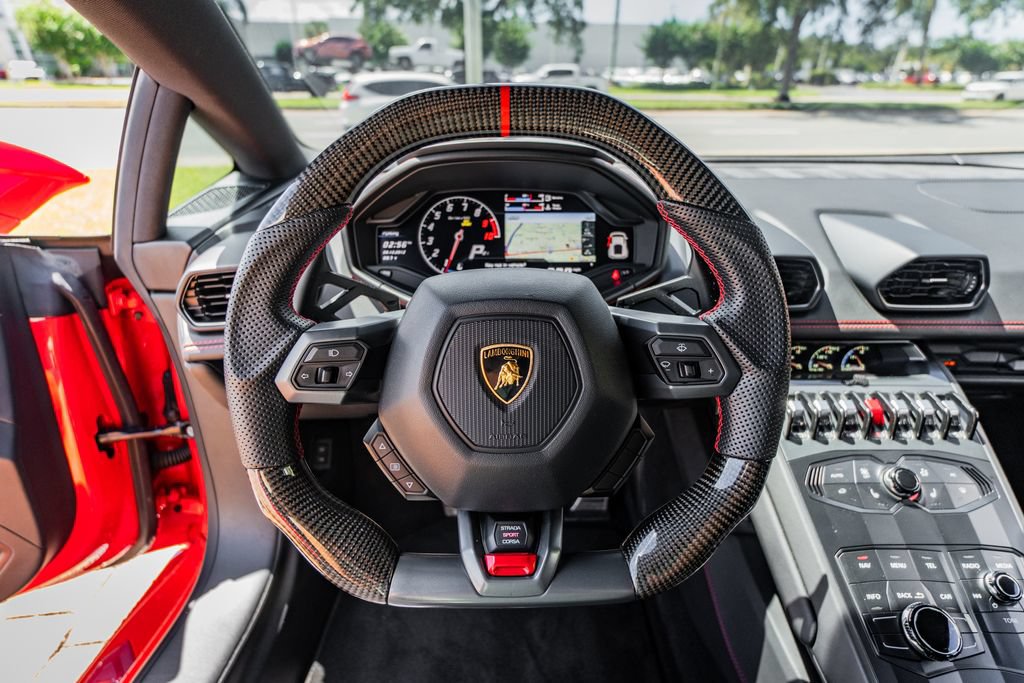 Used 2016 Lamborghini Huracan LP 610-4 AWD/4WD image 22