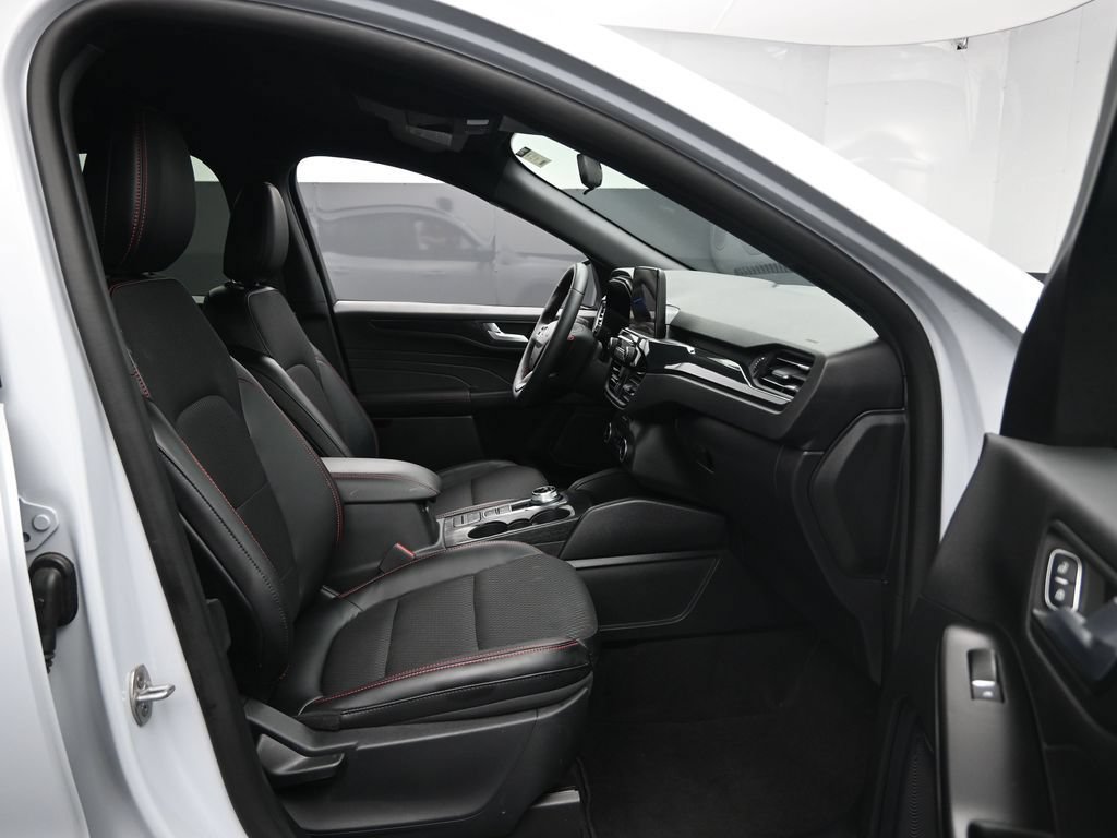 Used 2026 Ford Escape ST-Line AWD/4WD image 32