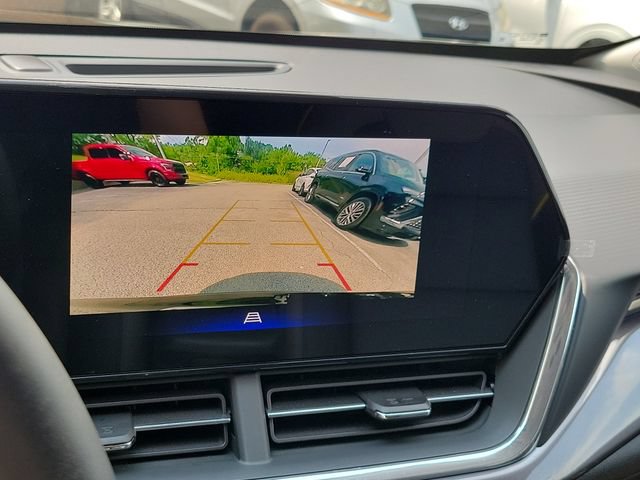 Used 2025 Chevrolet Trax ACTIV w/ Sunroof Package FWD image 23