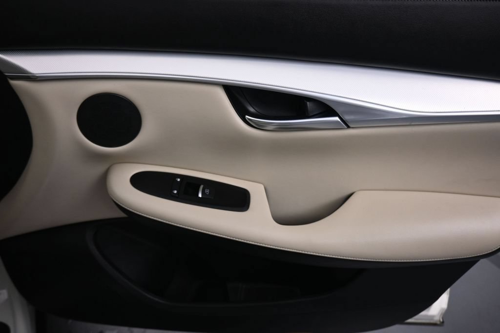 Used 2019 INFINITI QX50 Luxe w/ Navigation Package FWD image 38