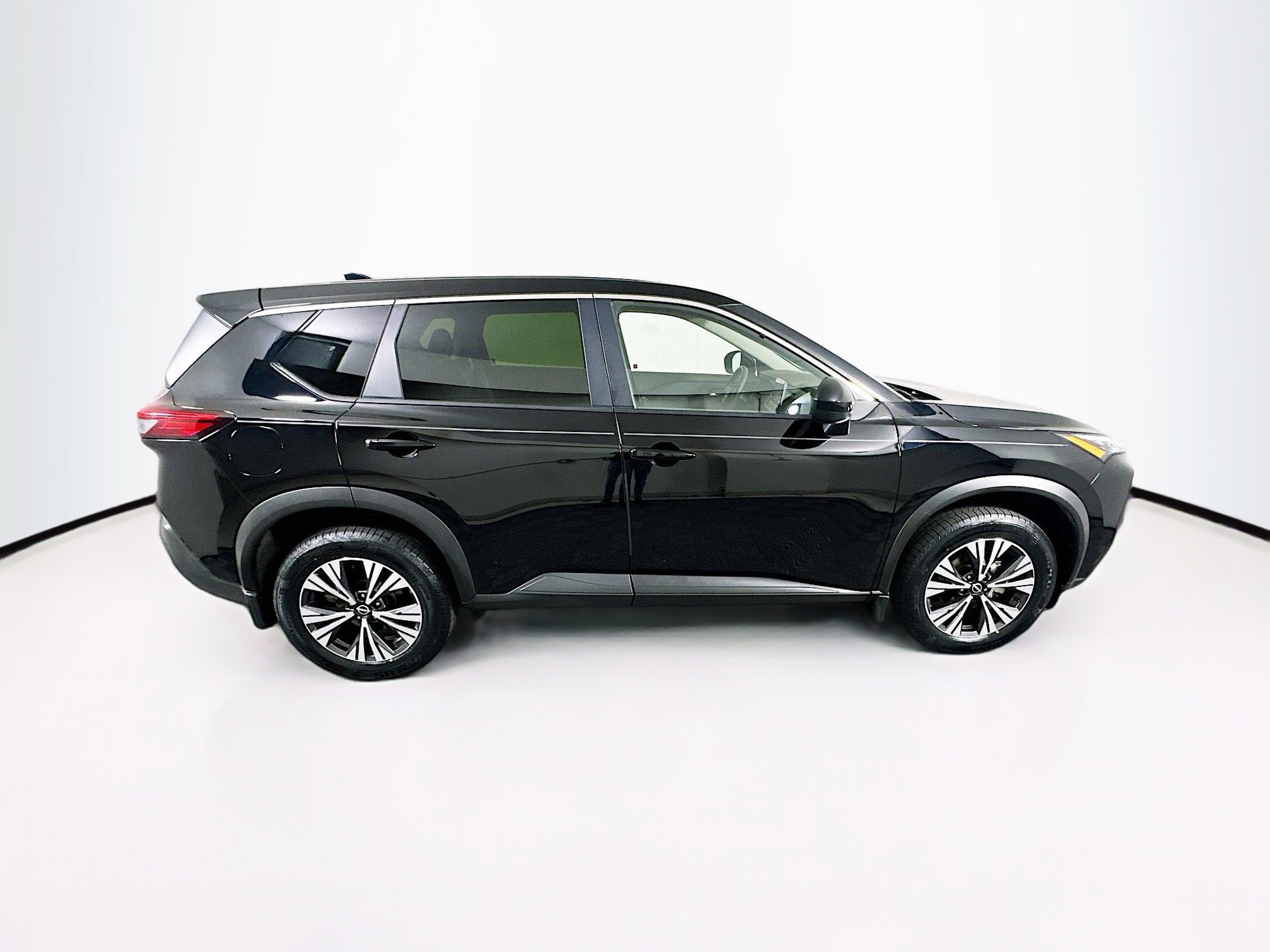 Used 2023 Nissan Rogue SV image 10