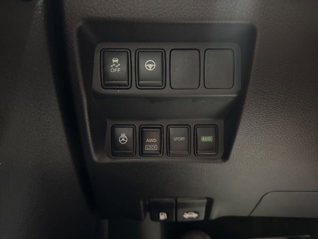 Used 2021 Nissan Rogue Sport SL w/ Premium Package image 14