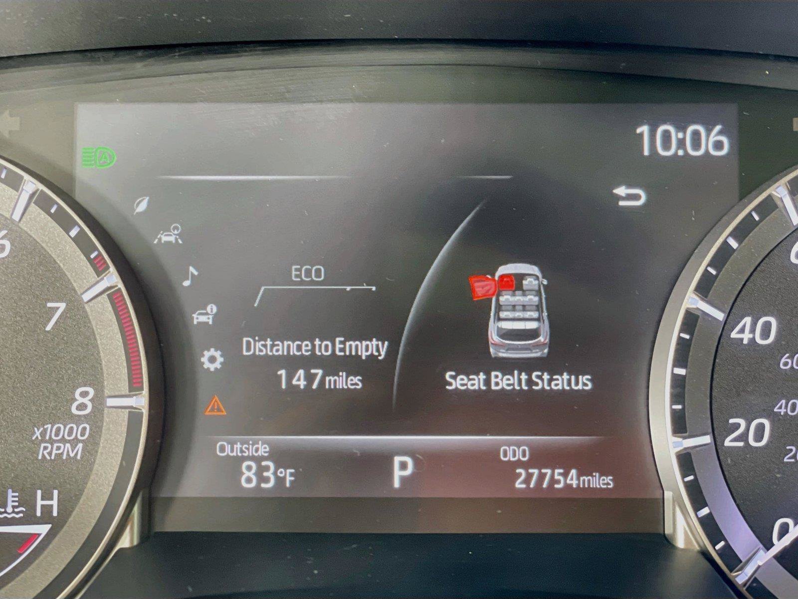 Used 2022 Toyota Highlander XLE AWD/4WD image 16