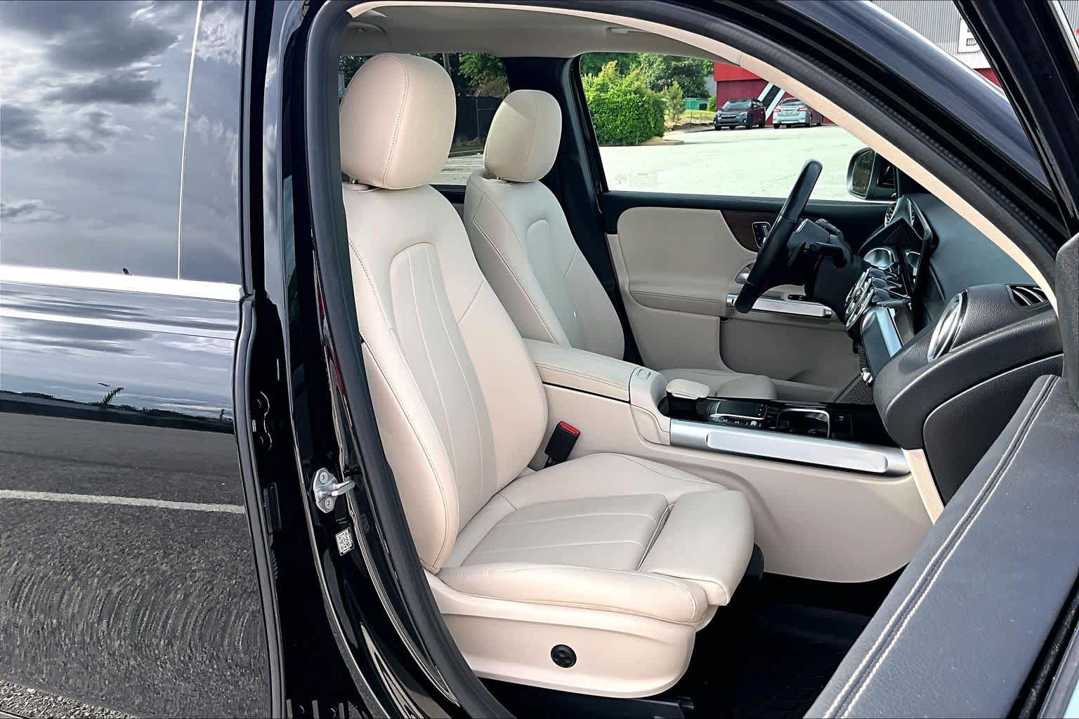 Certified 2023 Mercedes-Benz GLB 250 4MATIC image 9