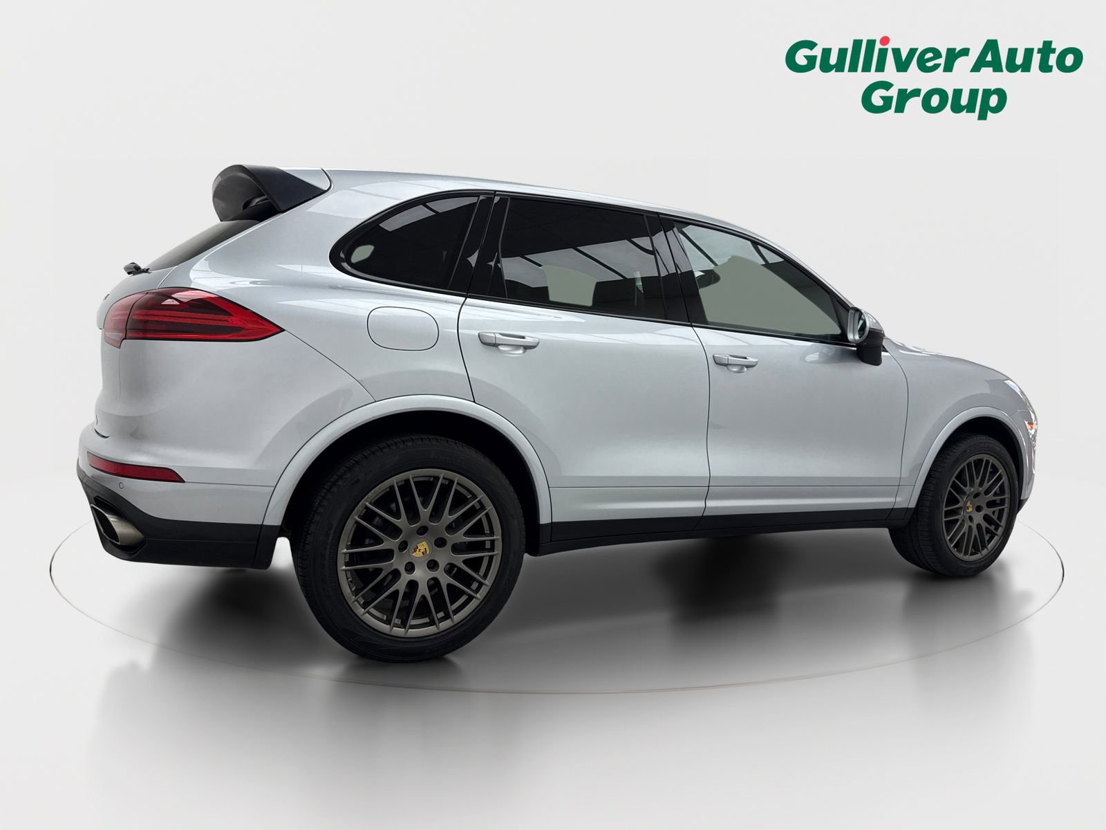 Used 2017 Porsche Cayenne Platinum Edition w/ Premium Package (PJV) AWD/4WD image 9