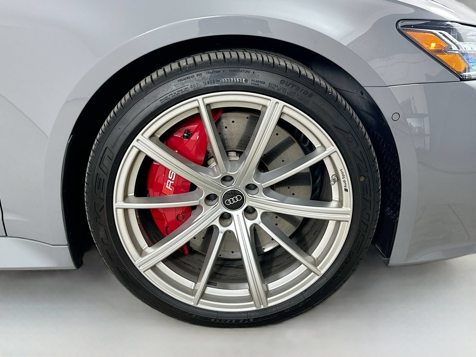 Used 2023 Audi RS 6 w/ Executive Package AWD/4WD image 10