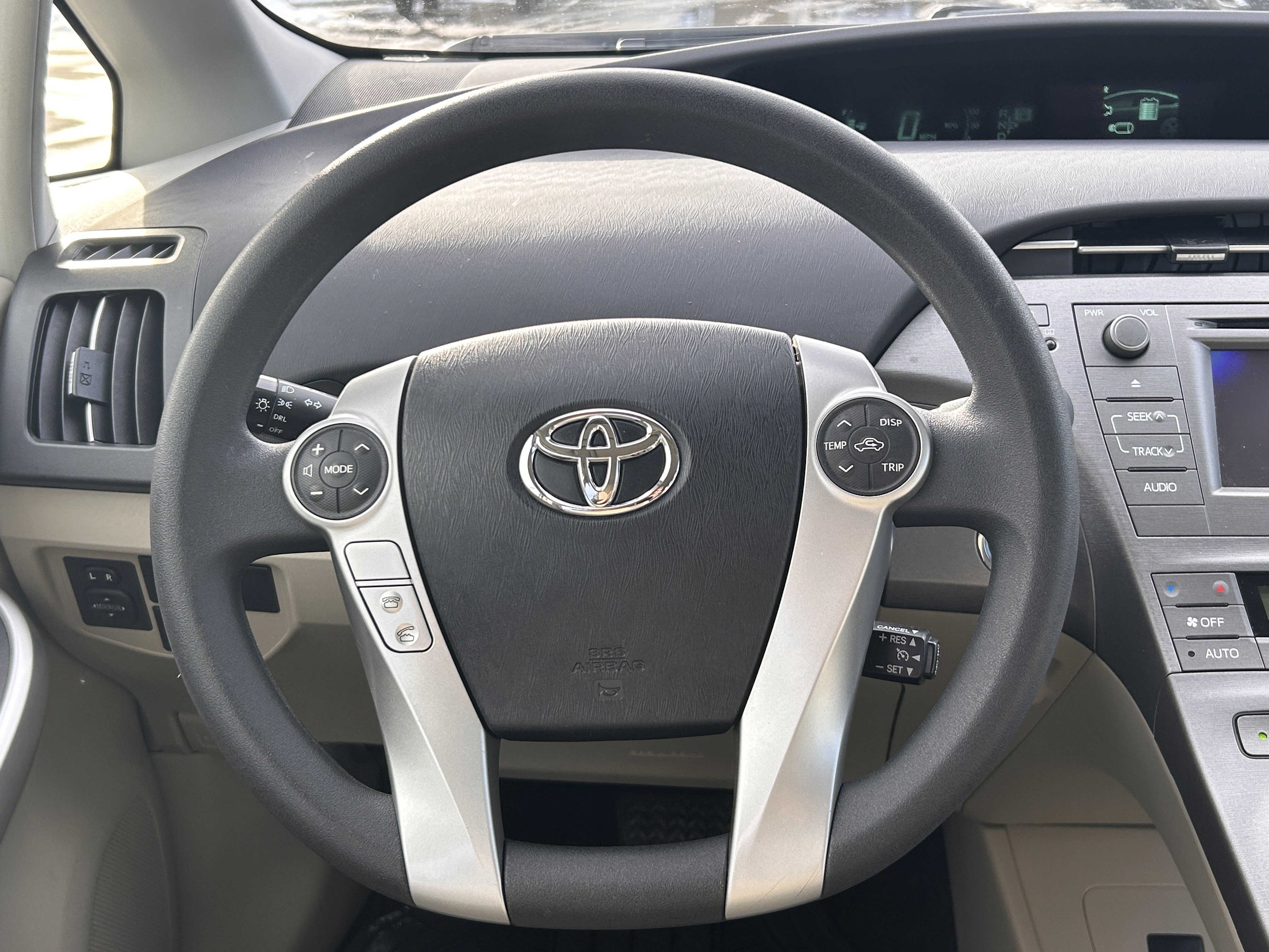 Used 2015 Toyota Prius Four image 11