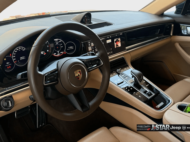 Used 2021 Porsche Panamera 4S AWD/4WD image 34
