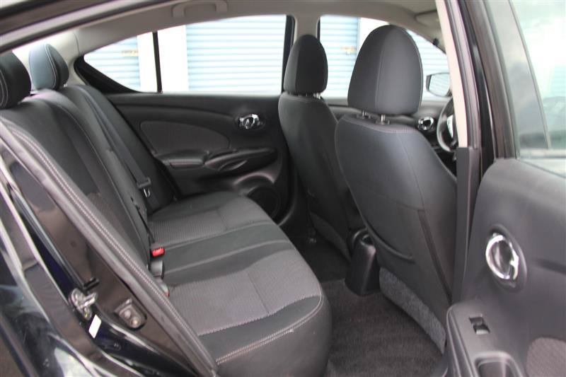 Used 2015 Nissan Versa SV FWD image 17