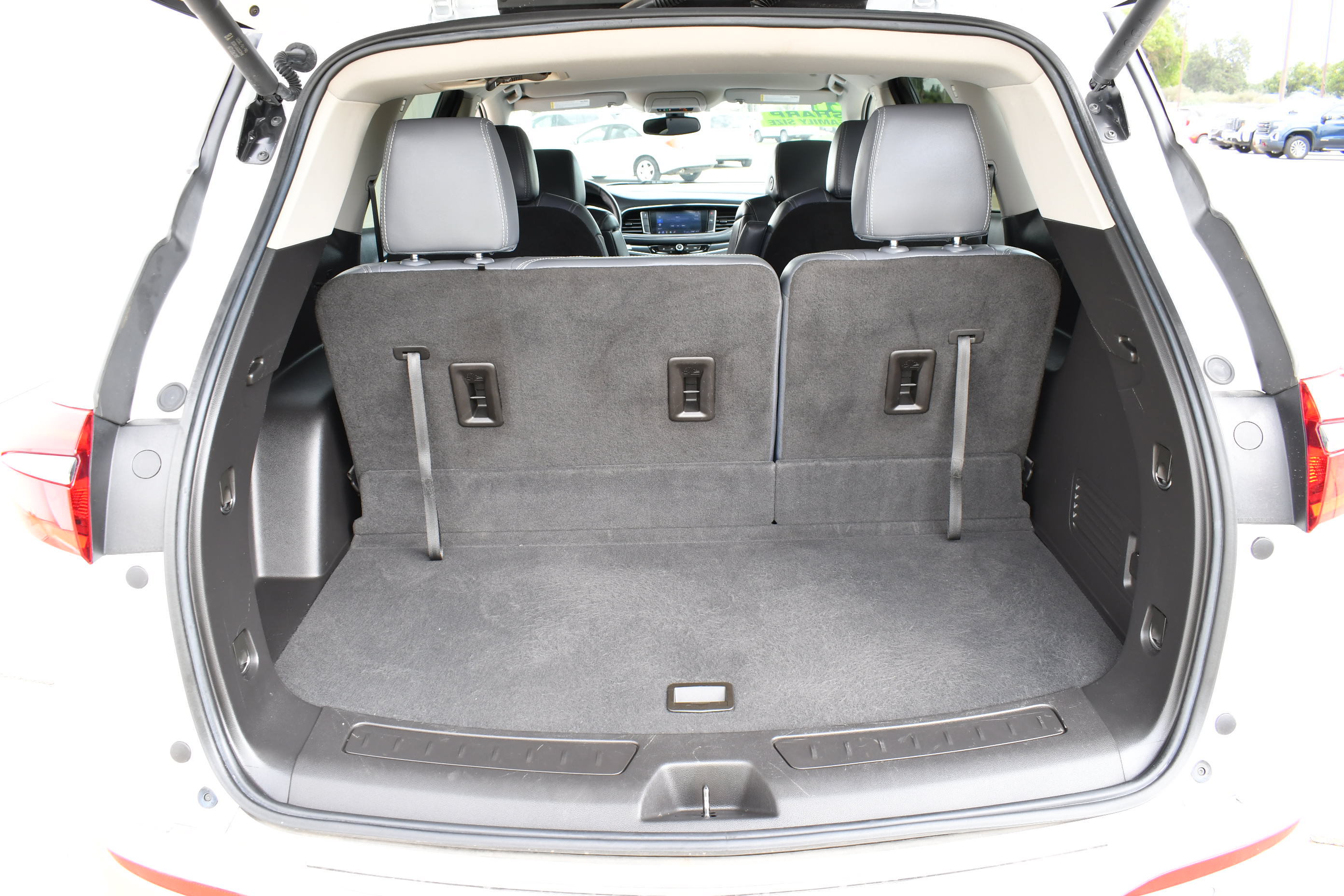Used 2021 Buick Enclave Essence FWD image 20
