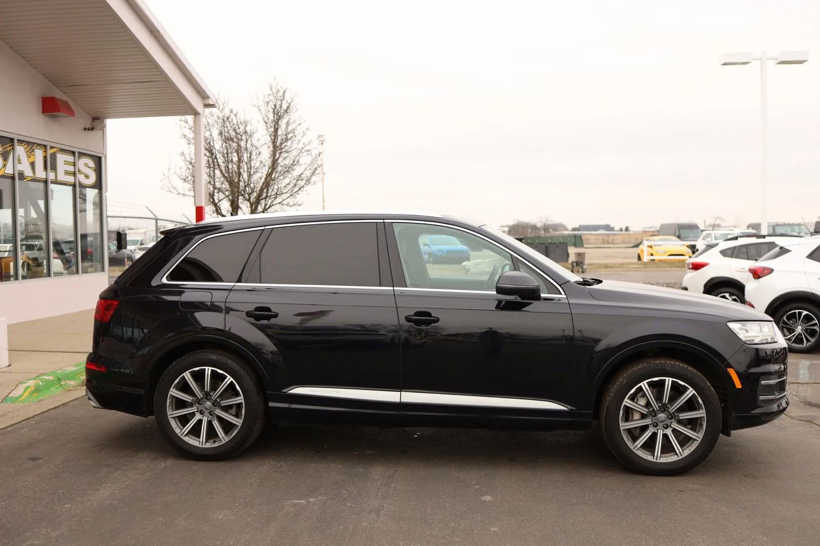 Used 2017 Audi Q7 3.0T Premium Plus w/ Premium Plus Package image 4