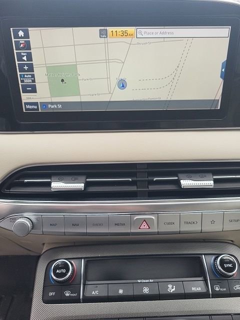 Used 2020 Hyundai Palisade Limited image 3