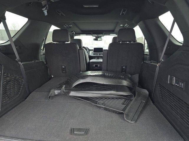 Used 2024 GMC Yukon AT4 w/ AT4 Premium Plus Package image 11