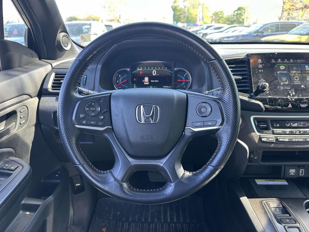 Used 2022 Honda Pilot TrailSport image 14