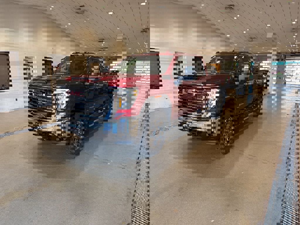 New 2026 GMC Sierra 2500 SLT AWD/4WD image 2