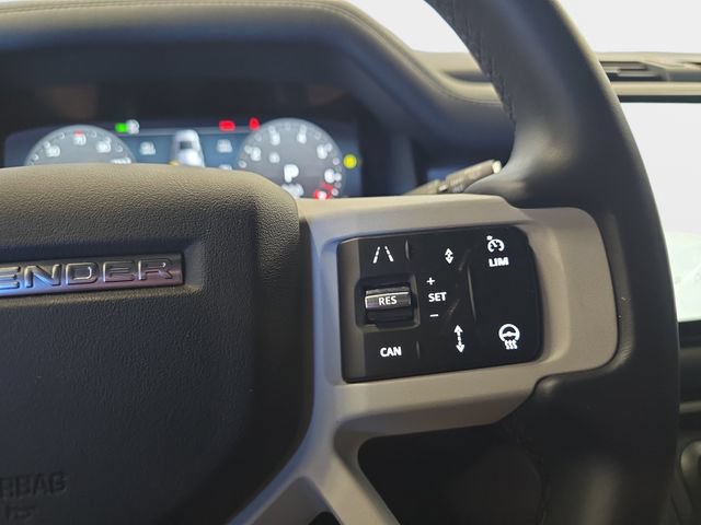 Certified 2025 Land Rover Defender 110 X-Dynamic SE AWD/4WD image 21