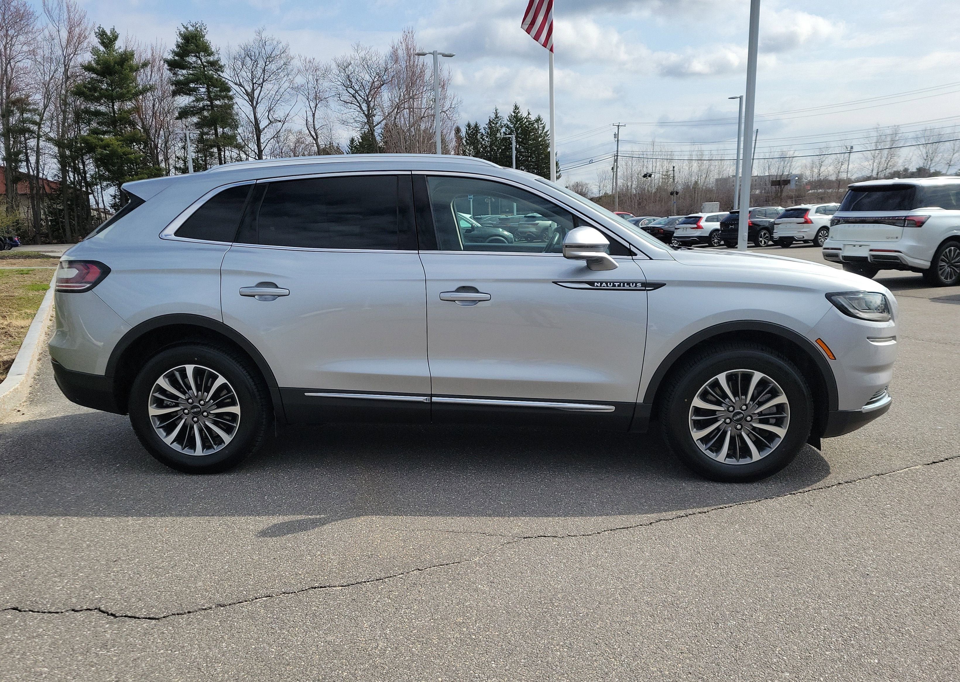 Used 2023 Lincoln Nautilus AWD w/ Premium Package image 8