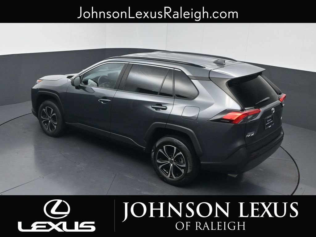 Used 2021 Toyota RAV4 LE FWD image 25