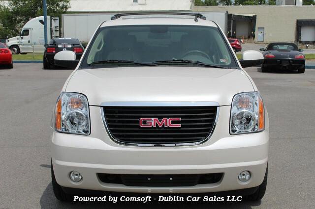 Used 2011 GMC Yukon SLT w/ SLT-2 Equipment Package image 2